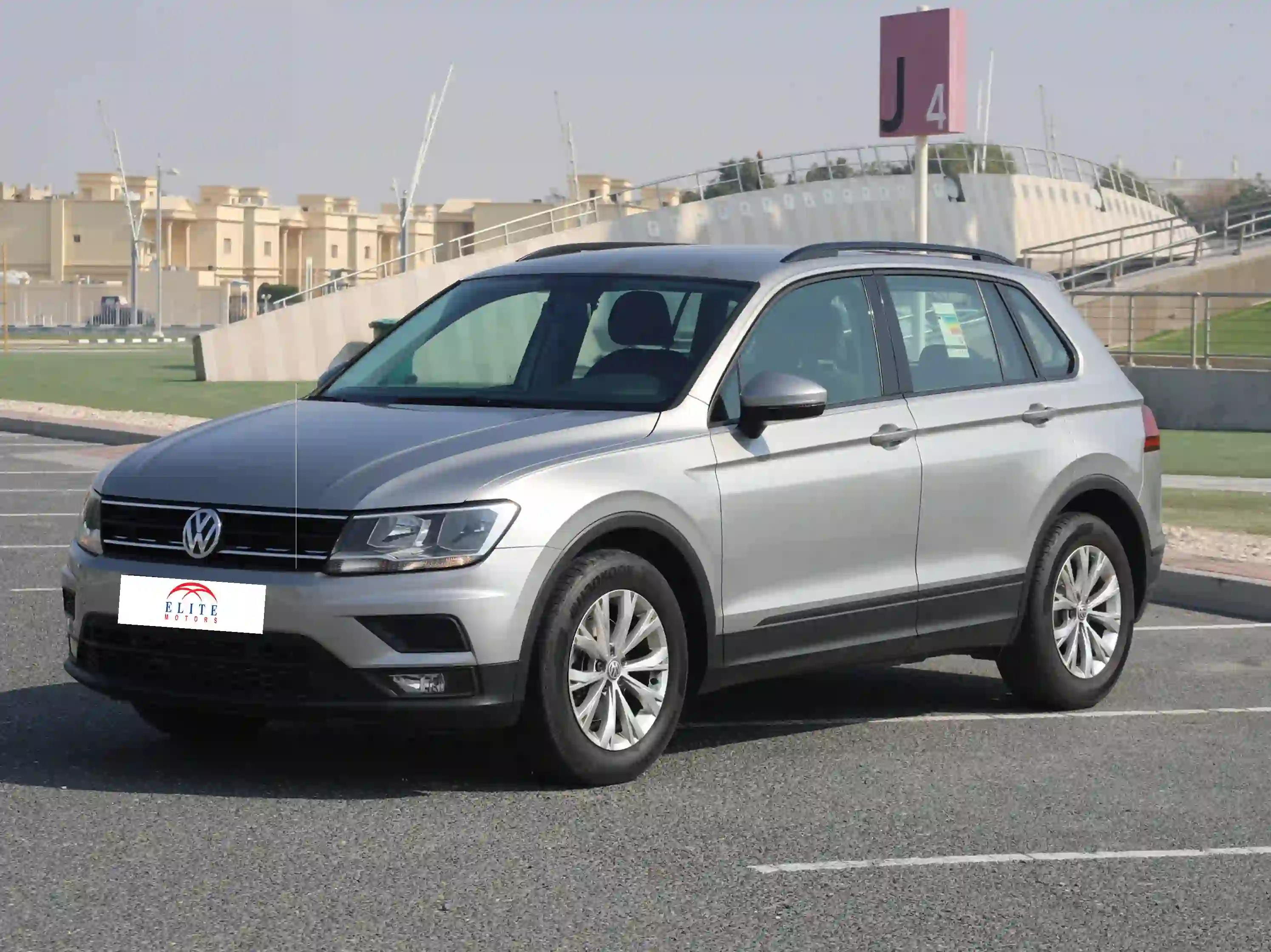 Volkswagen Tiguan 2018 - Image 2