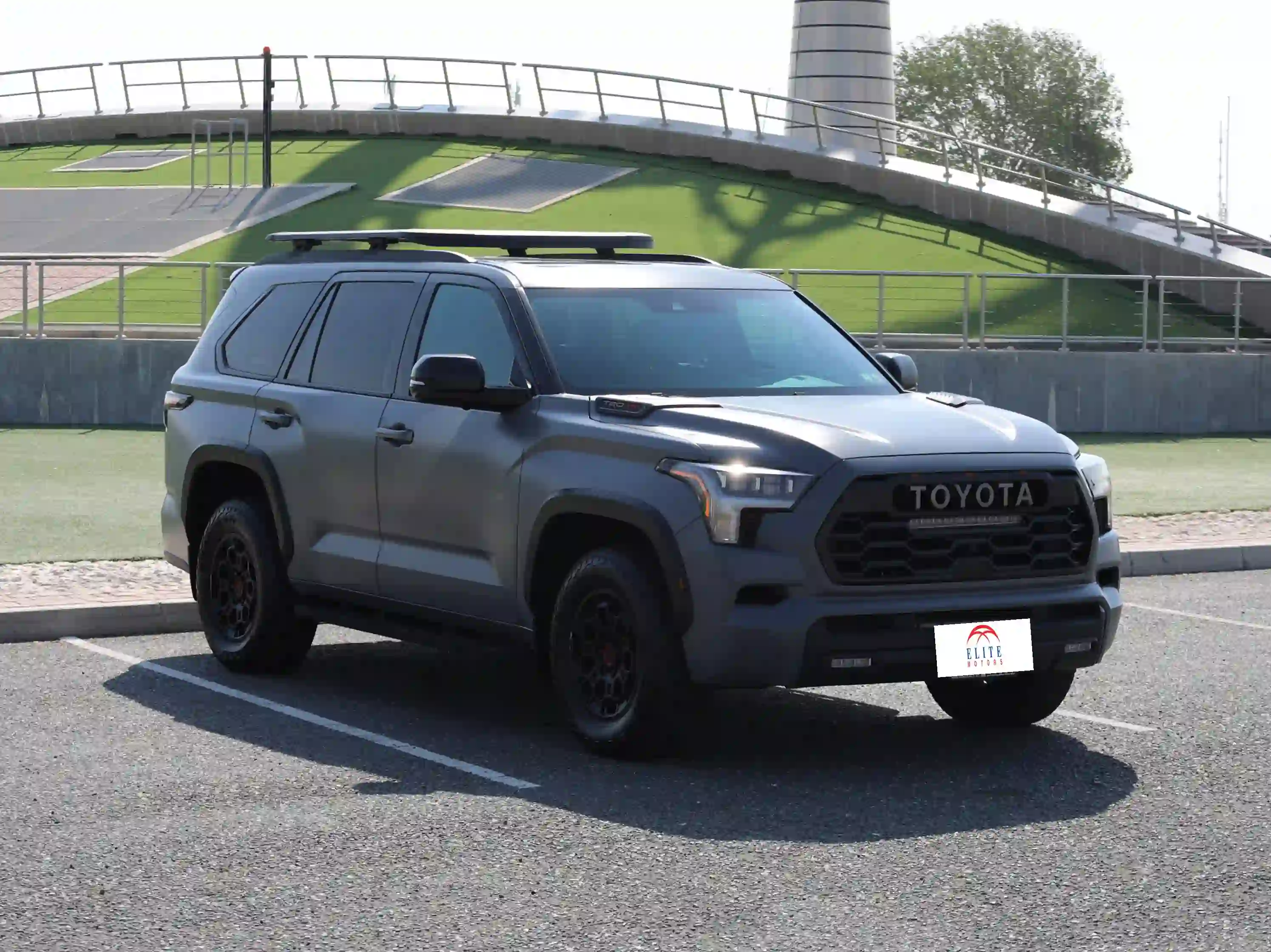 Toyota Sequoia 2023 - Image 2