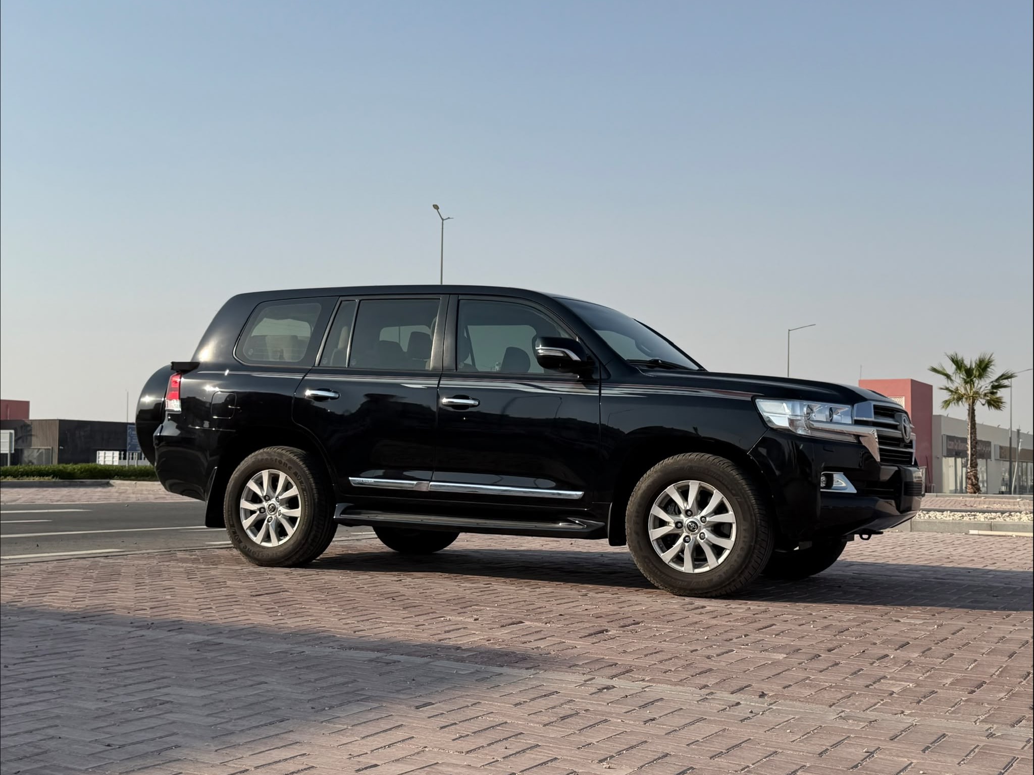 Toyota Land Cruiser GXR v8 2020