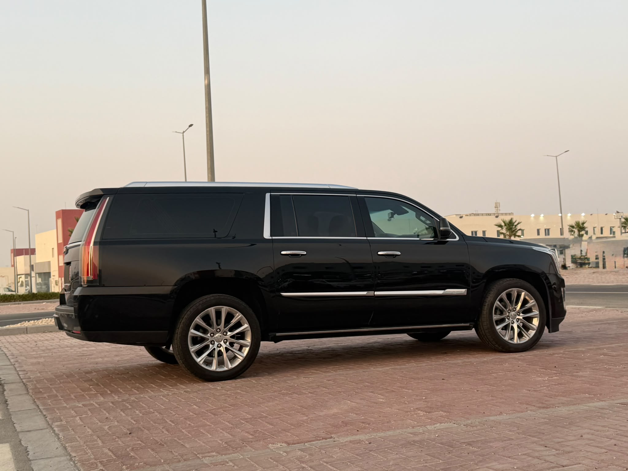 Cadillac Escalade XL premium  2018 - Image 4