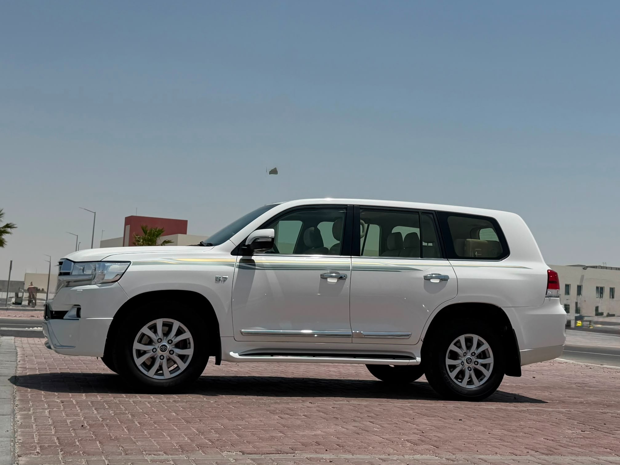 Toyota Land Cruiser VX.R 2018 - Image 2