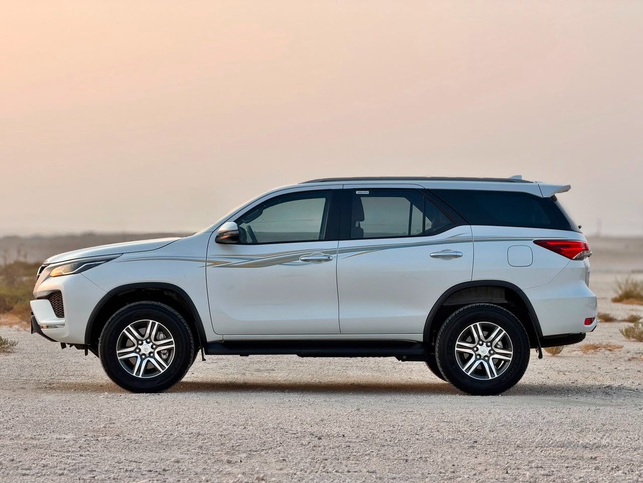Toyota Fortuner 2024 - Image 4