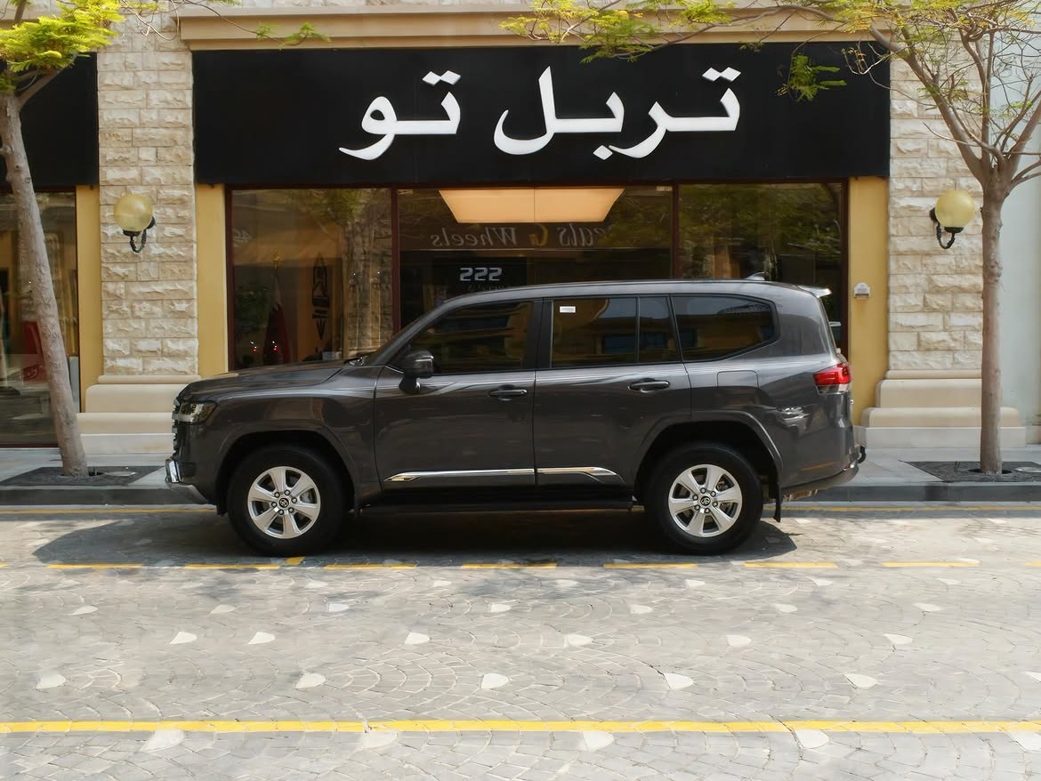 Toyota Land Cruiser GX.R 2024 - Image 3