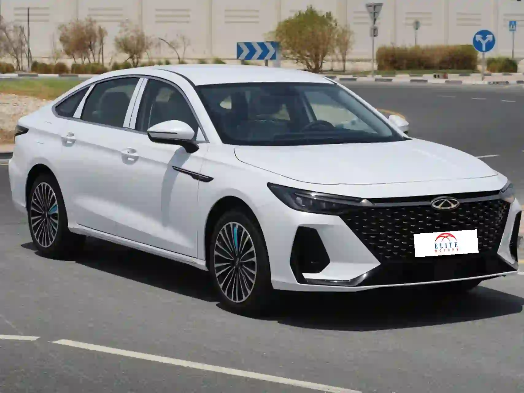 CHERY Arizzo 8 Super Hybrid 2026
