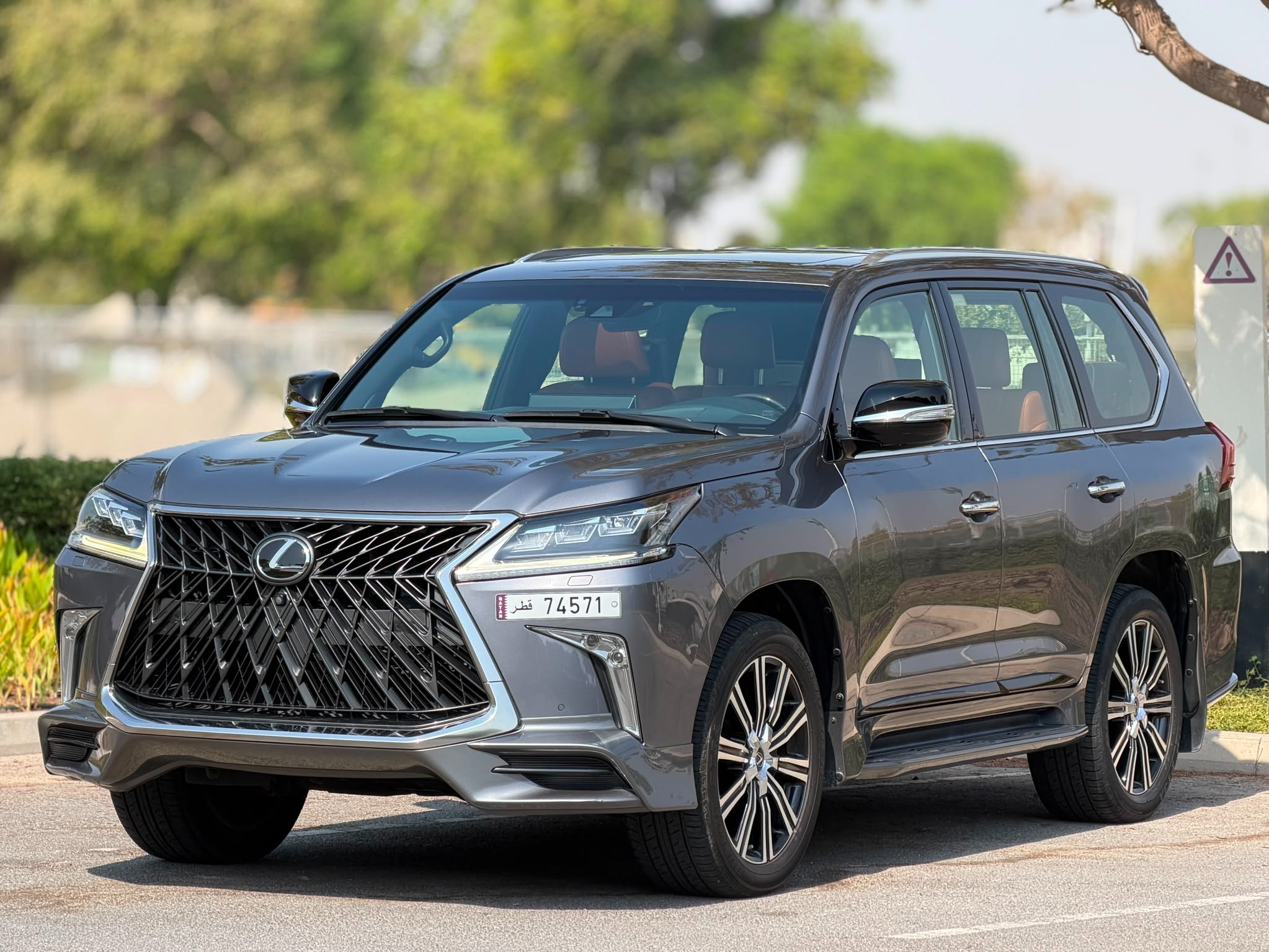 Lexus LX 570 S 2018 - Image 3