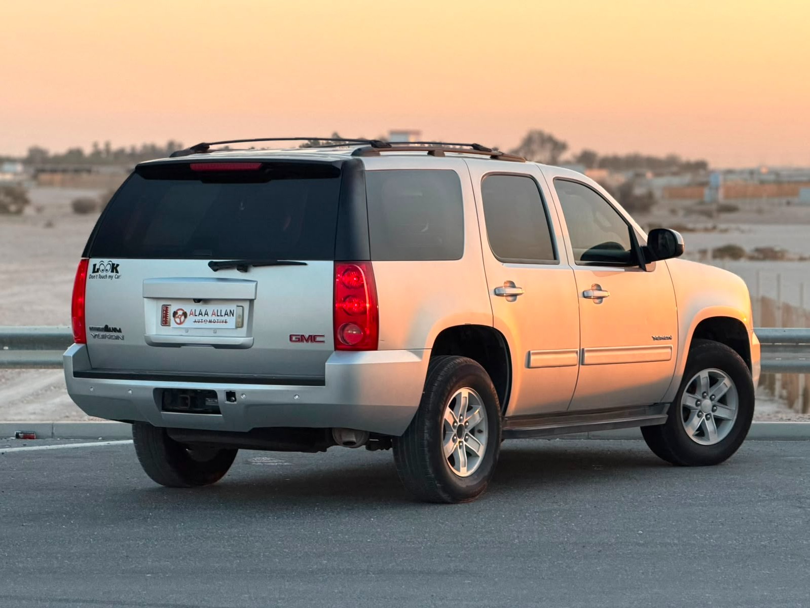GMC Yukon 2012 - Image 3