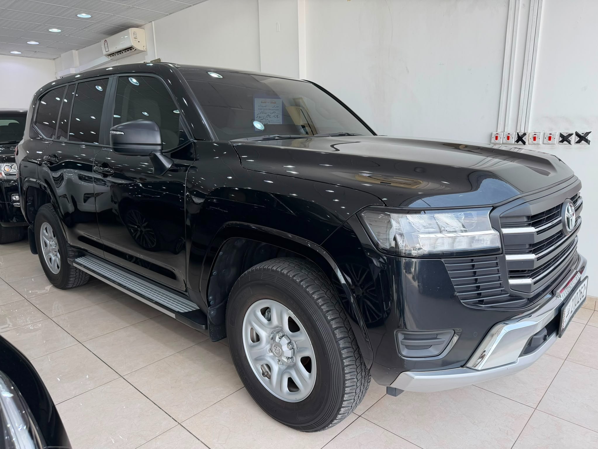 Toyota Land Cruiser GX 2023