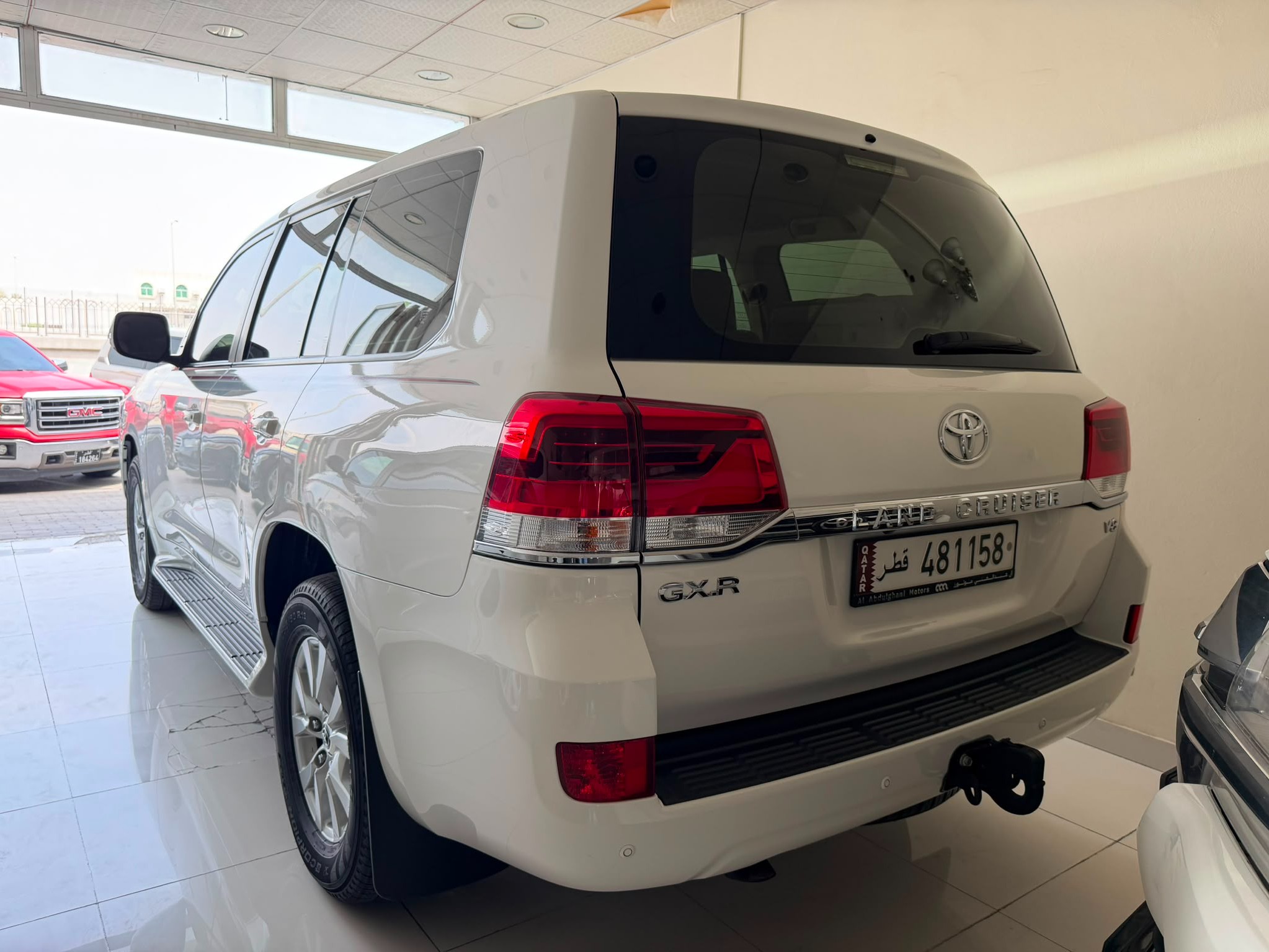 Toyota Land Cruiser GXR v8 2020 - Image 4