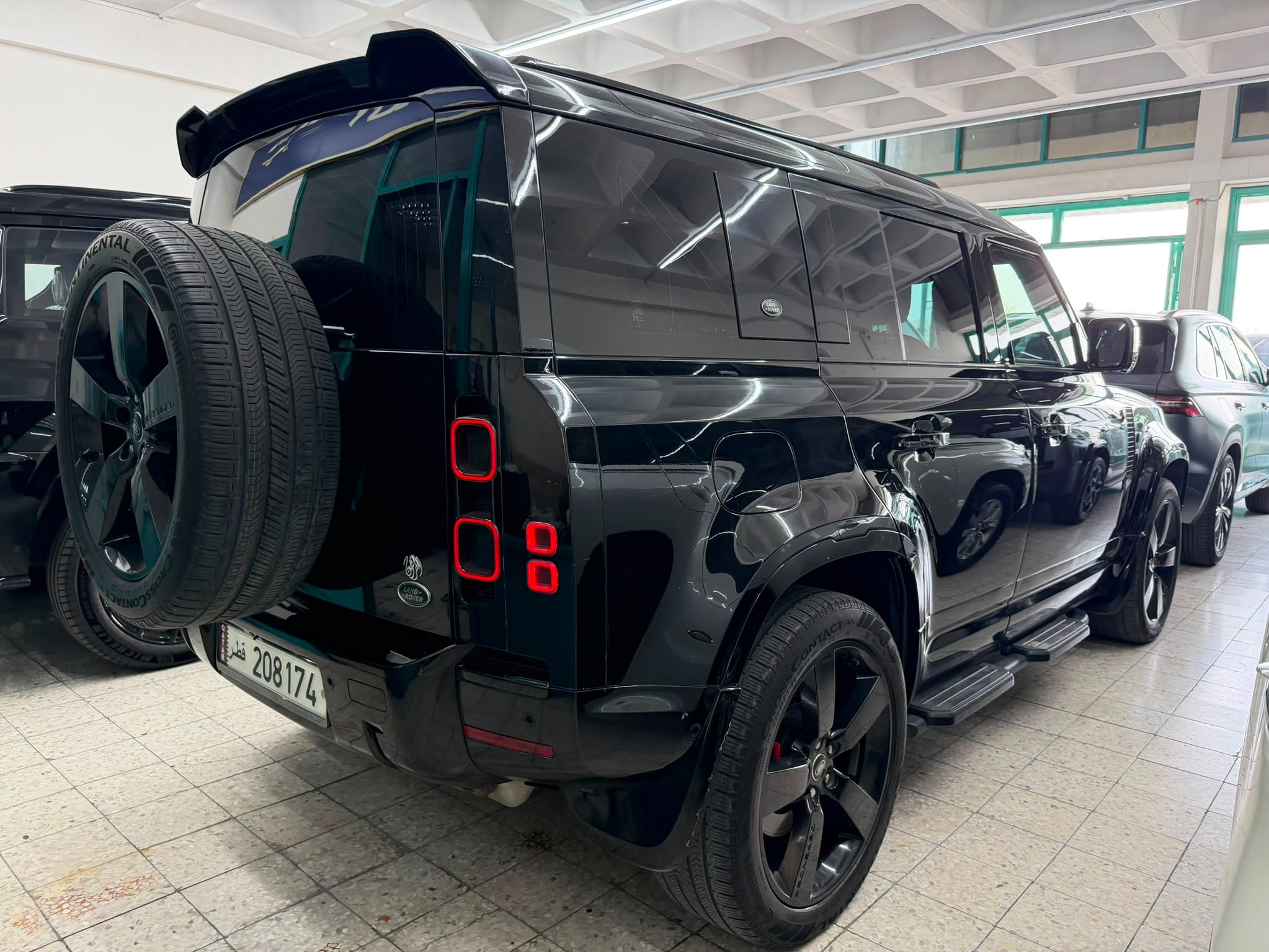 Land Rover Defender HSE 2023 - Image 4