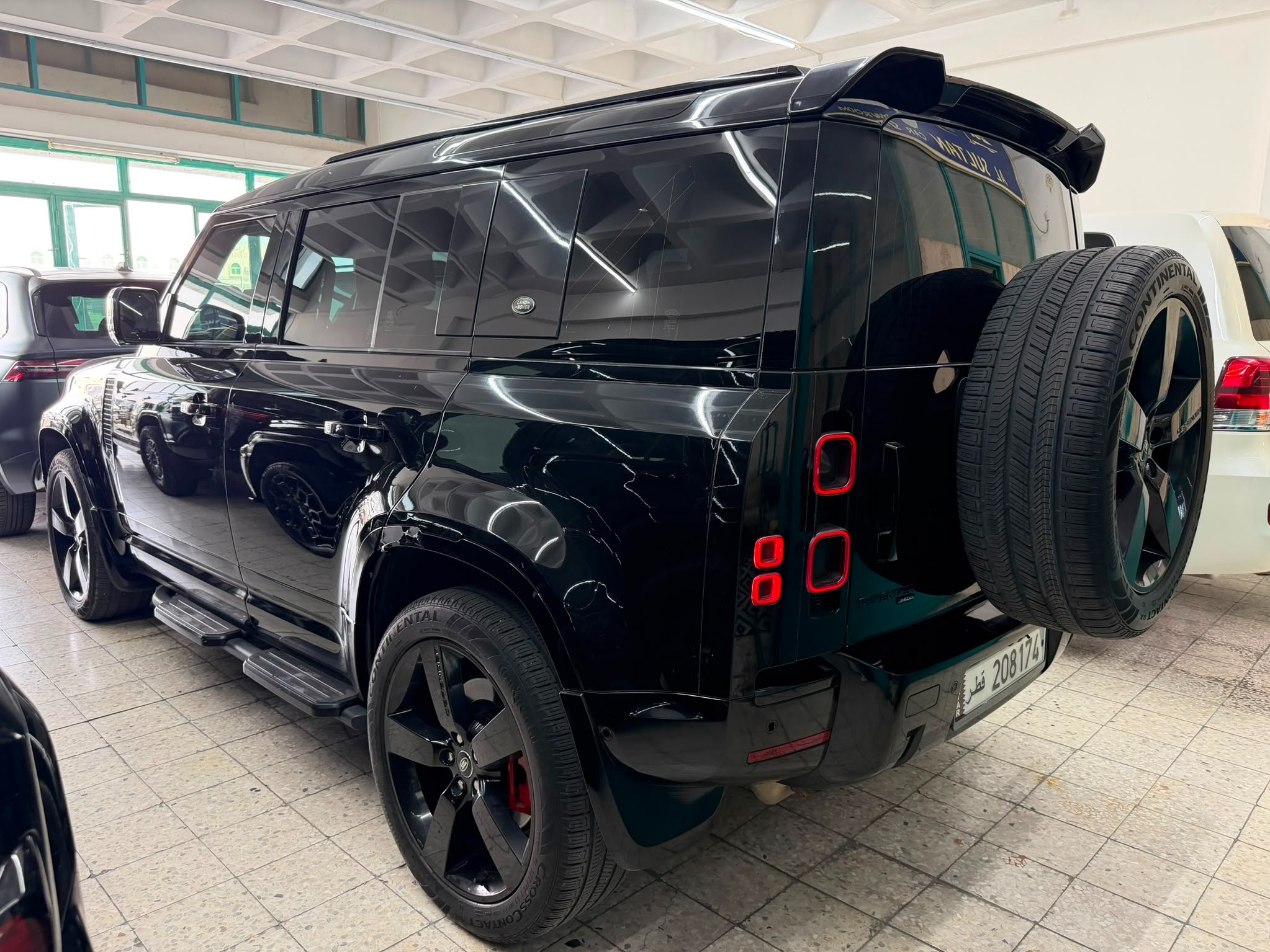 Land Rover Defender HSE 2023 - Image 3
