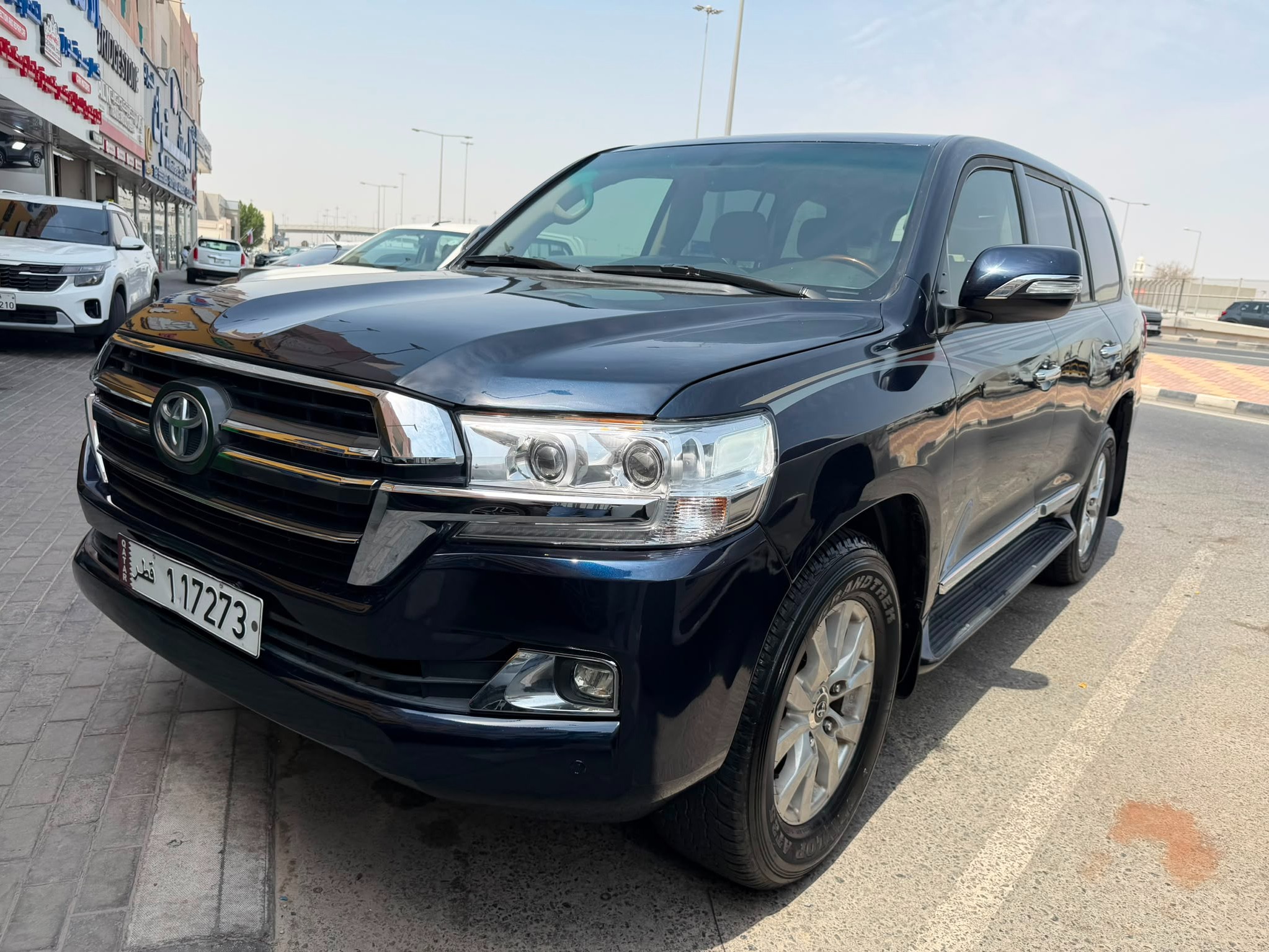 Toyota Land Cruiser GXR v8 2018 - Image 3