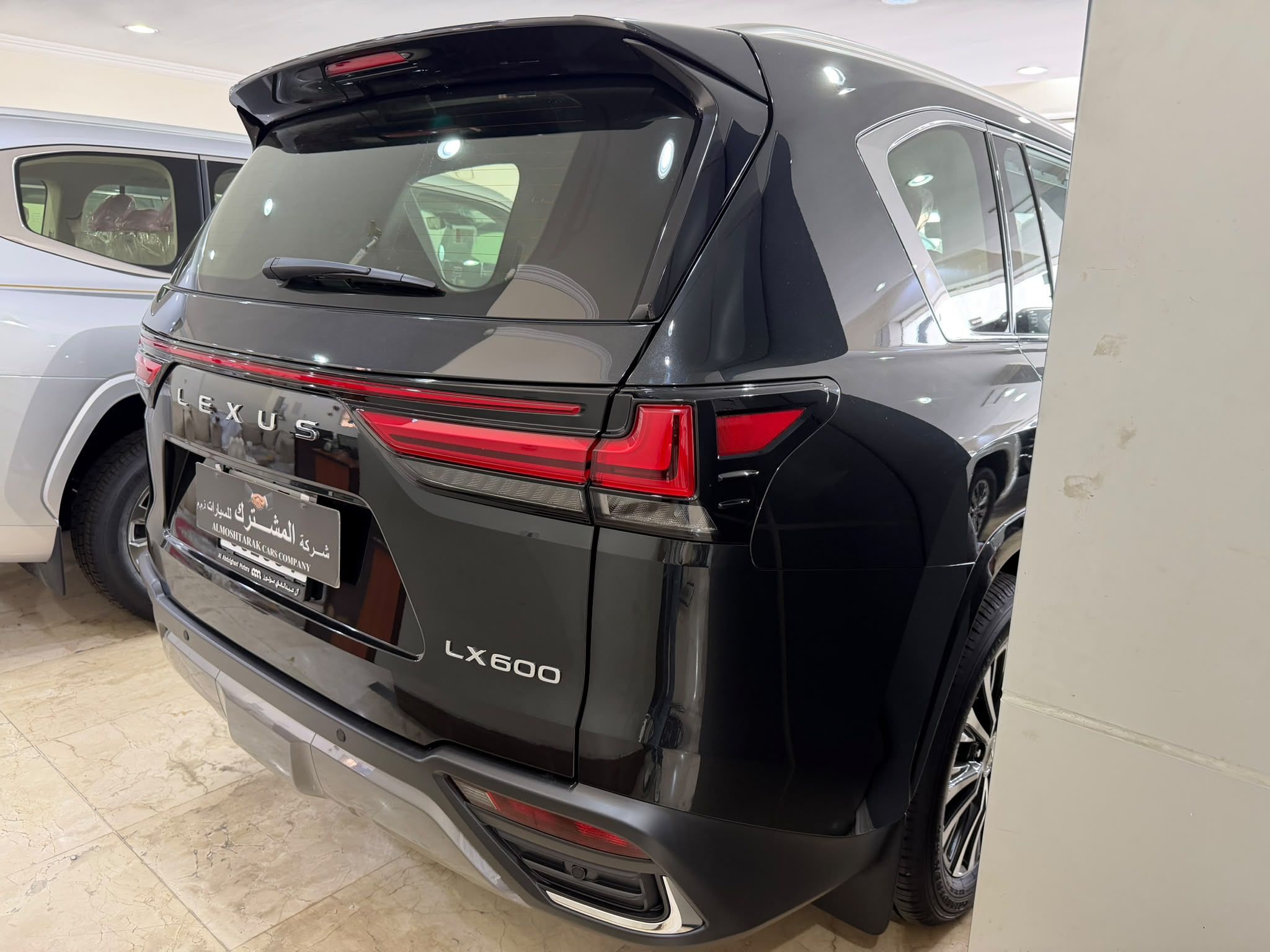 Lexus LX 600 Luxury  2026 - Image 3