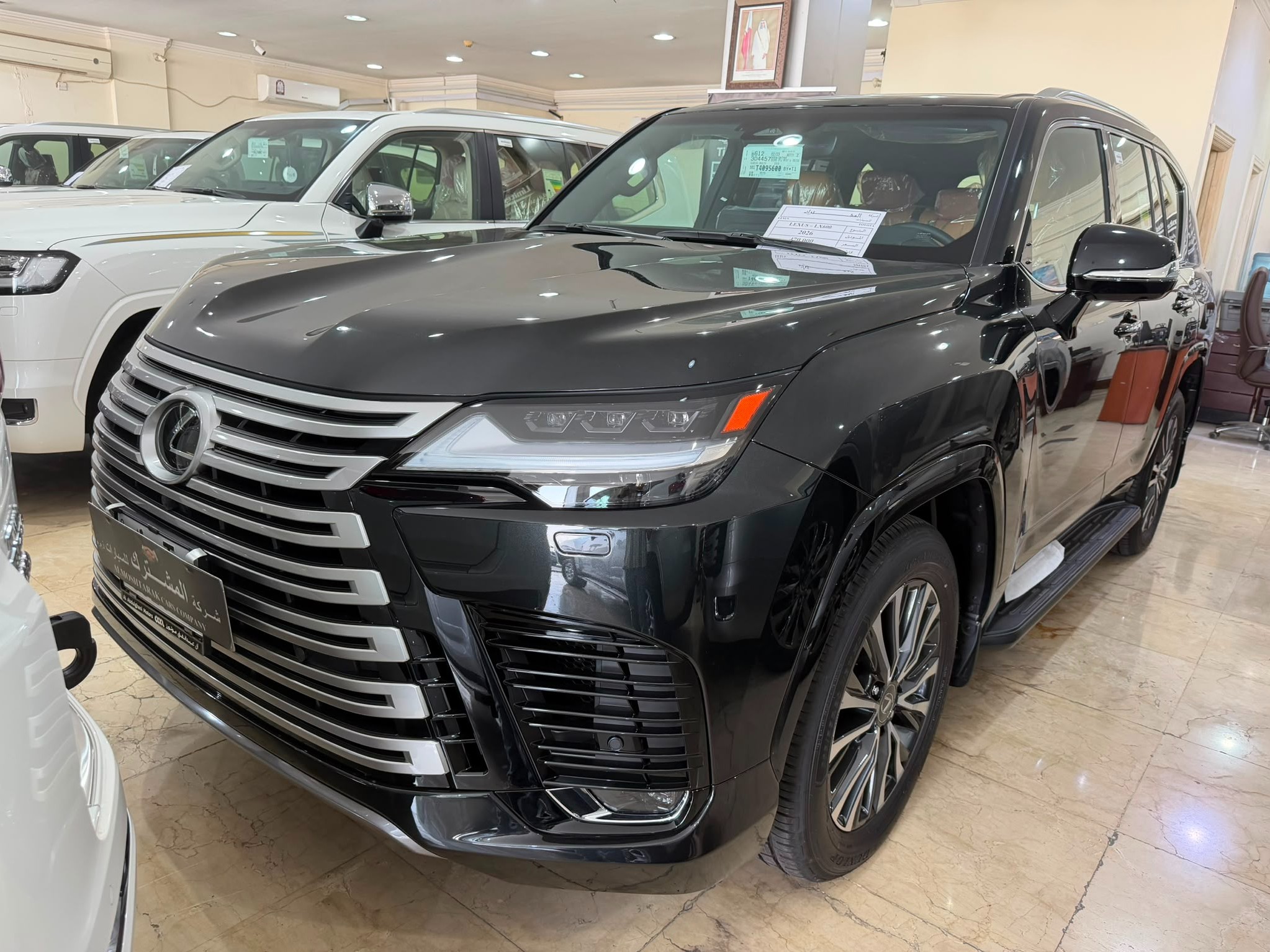 Lexus LX 600 Luxury  2026 - Image 2