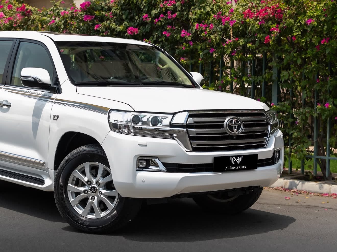 Toyota Land Cruiser VX.R 2019 - Image 2