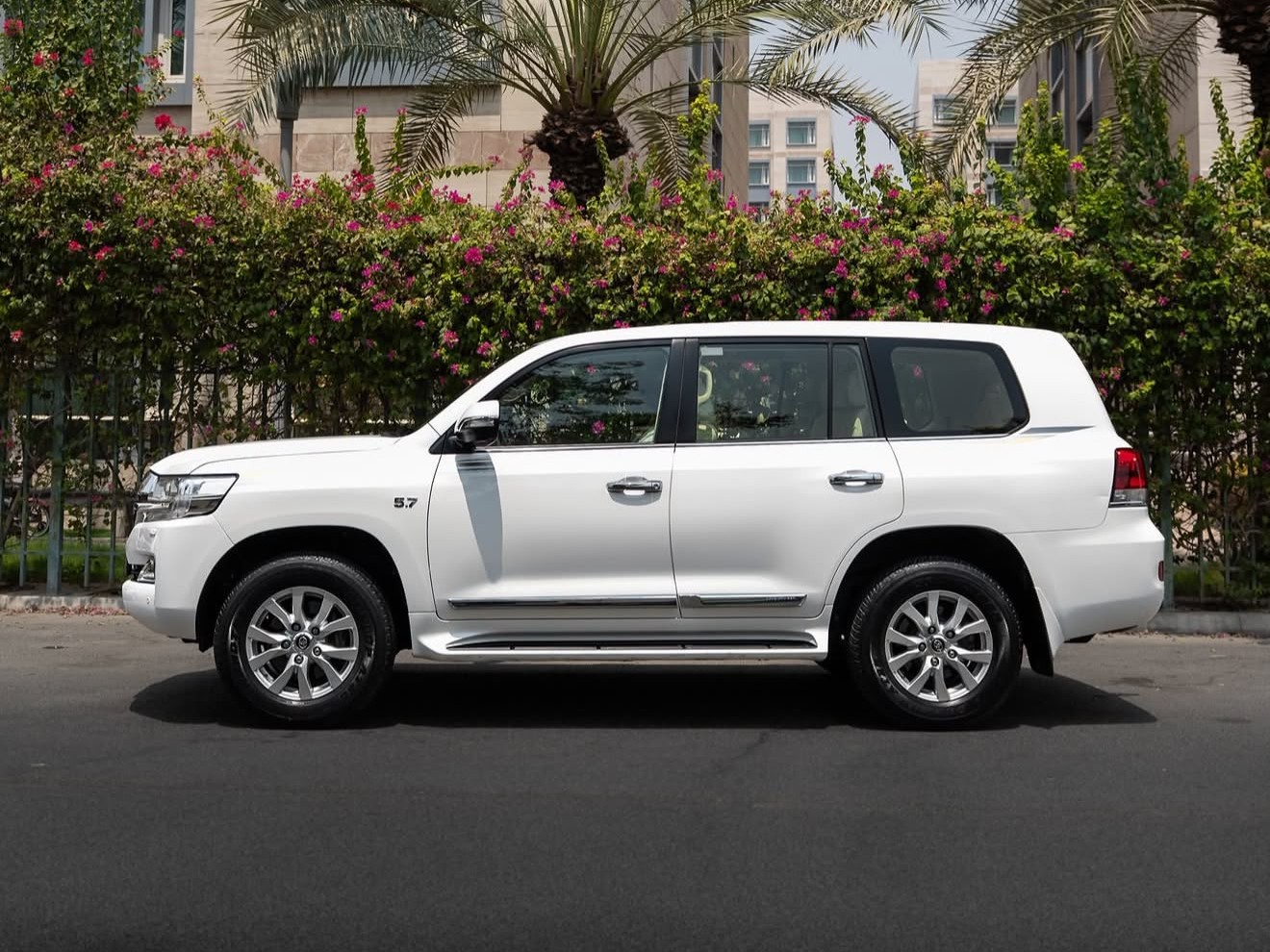 Toyota Land Cruiser VX.R 2019 - Image 3