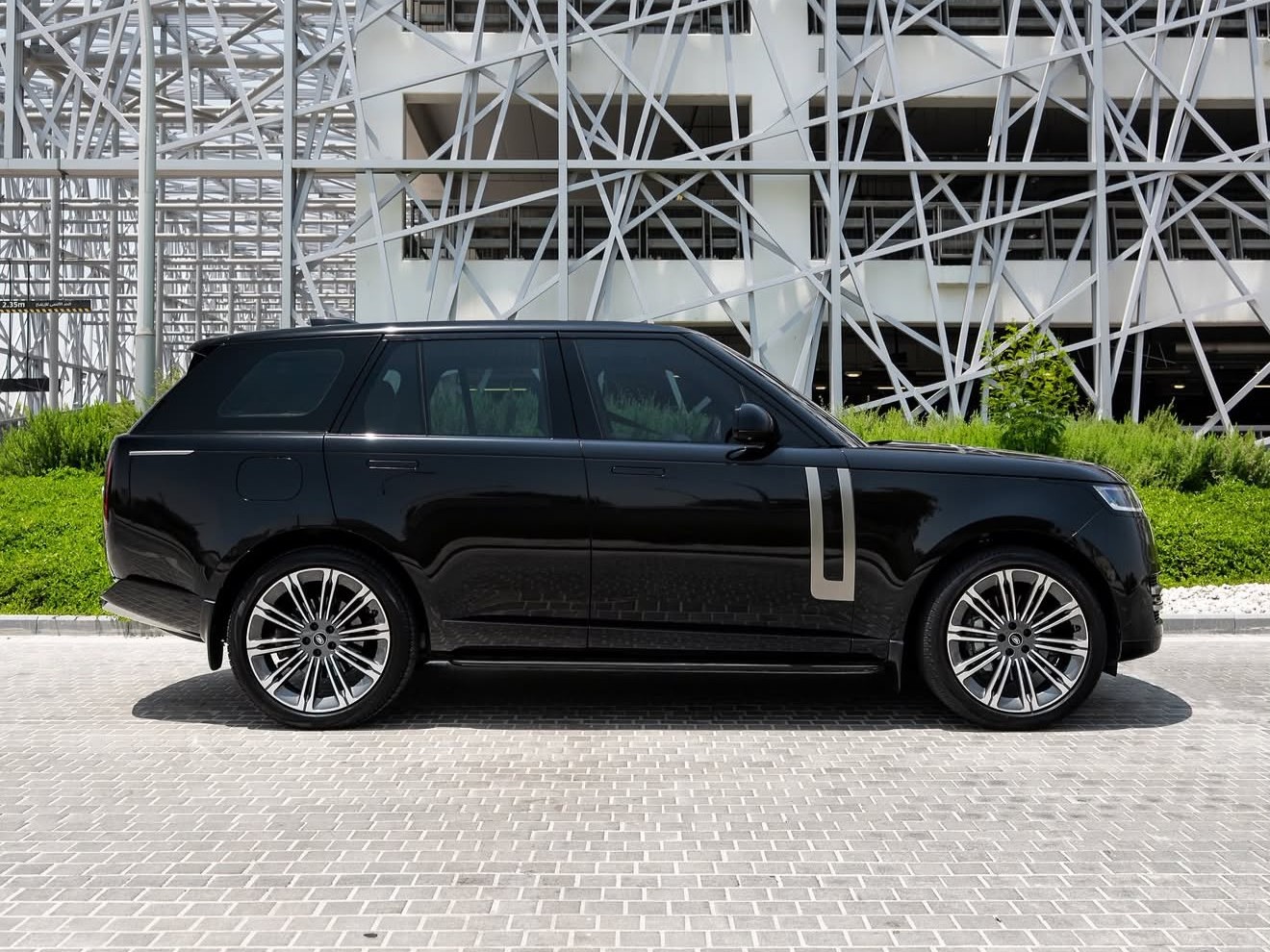 Land Rover Range Rover Vogue SE 2023 - Image 3
