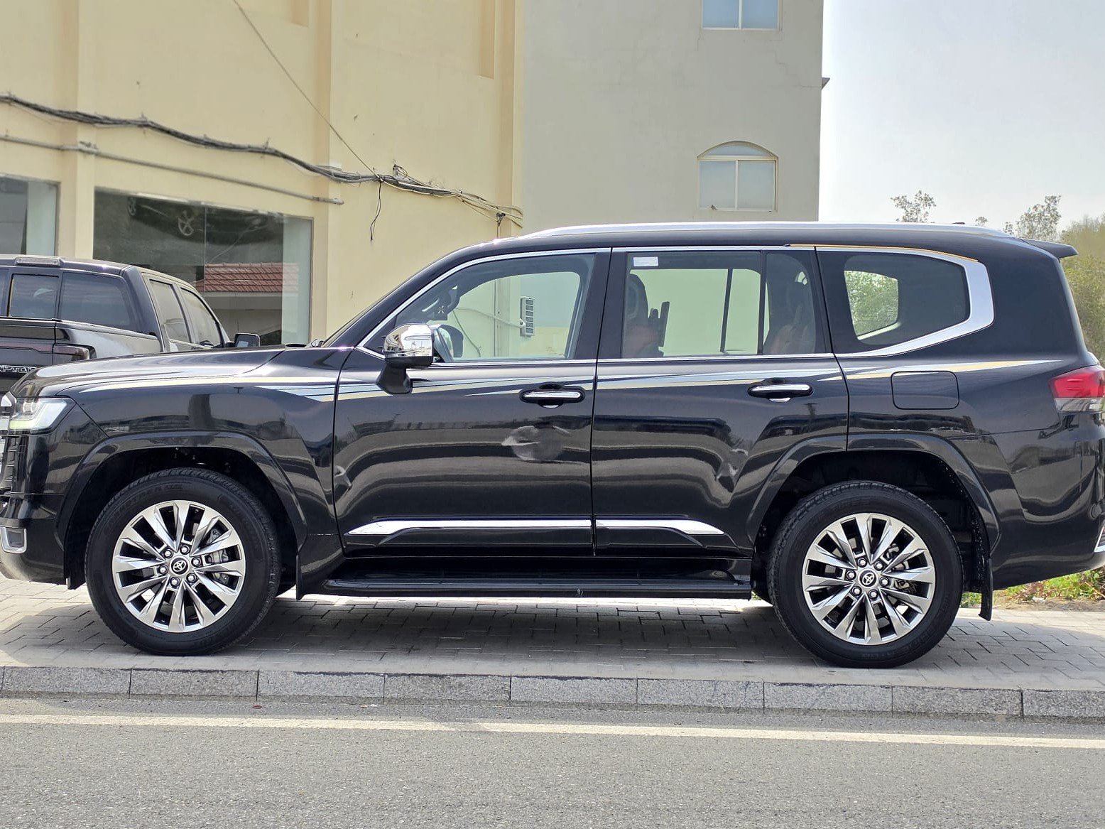 Toyota Land Cruiser VXR Twin Turbo 2024 - Image 3