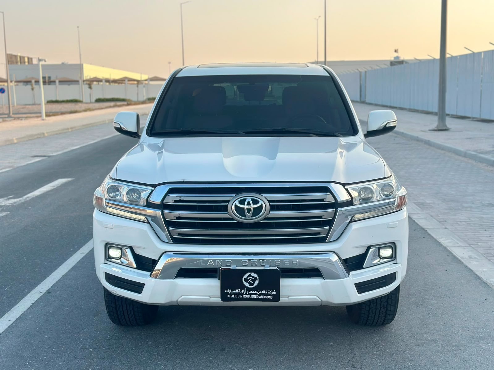 Toyota Land Cruiser GXR v8 2018 - Image 2
