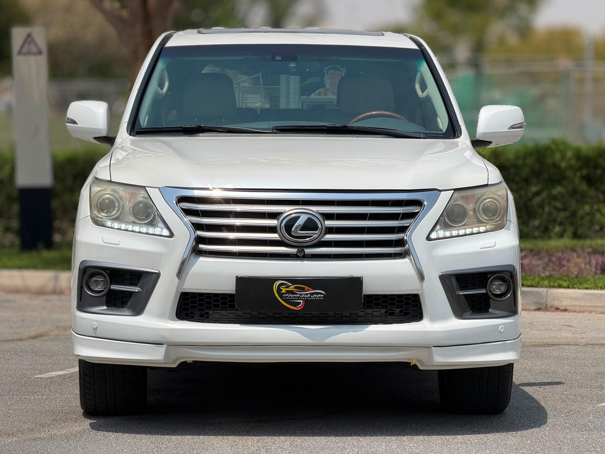 Lexus LX 570 S 2015 - Image 2