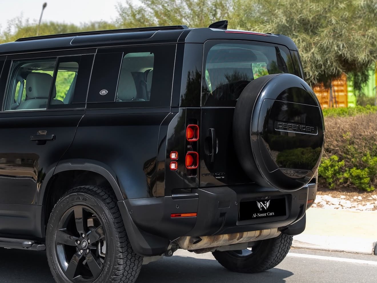 Land Rover Defender SE 2020 - Image 3