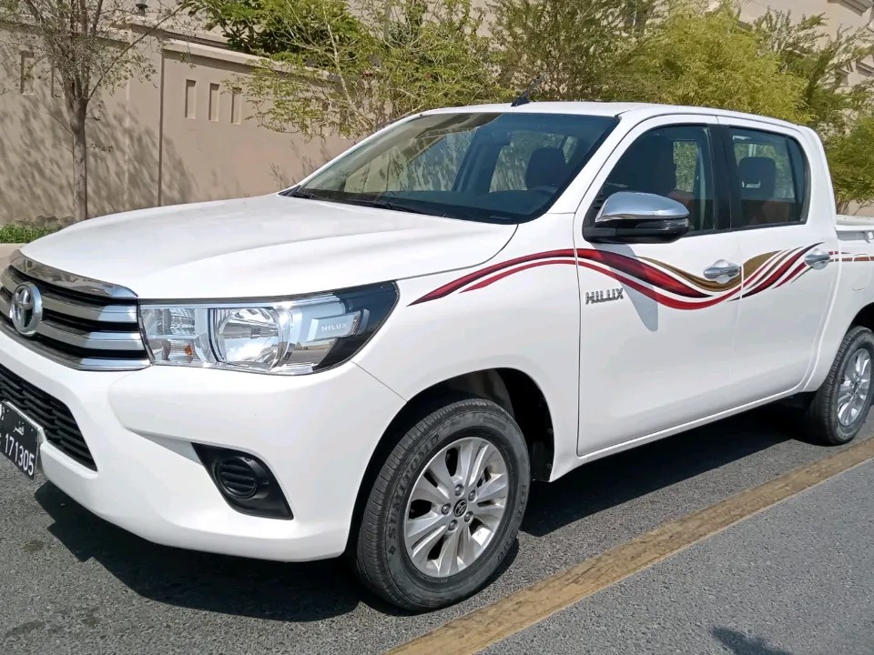 Toyota Hilux 2.7 2021 - Image 2