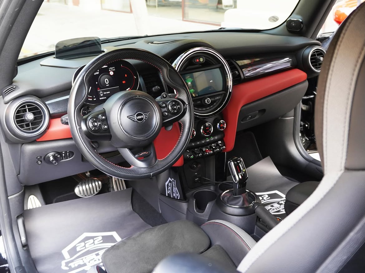 Mini Cooper JCW  2021 - Image 4