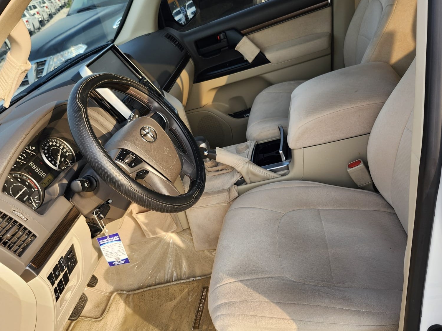 Toyota Land Cruiser GXR v8 2020 - Image 4