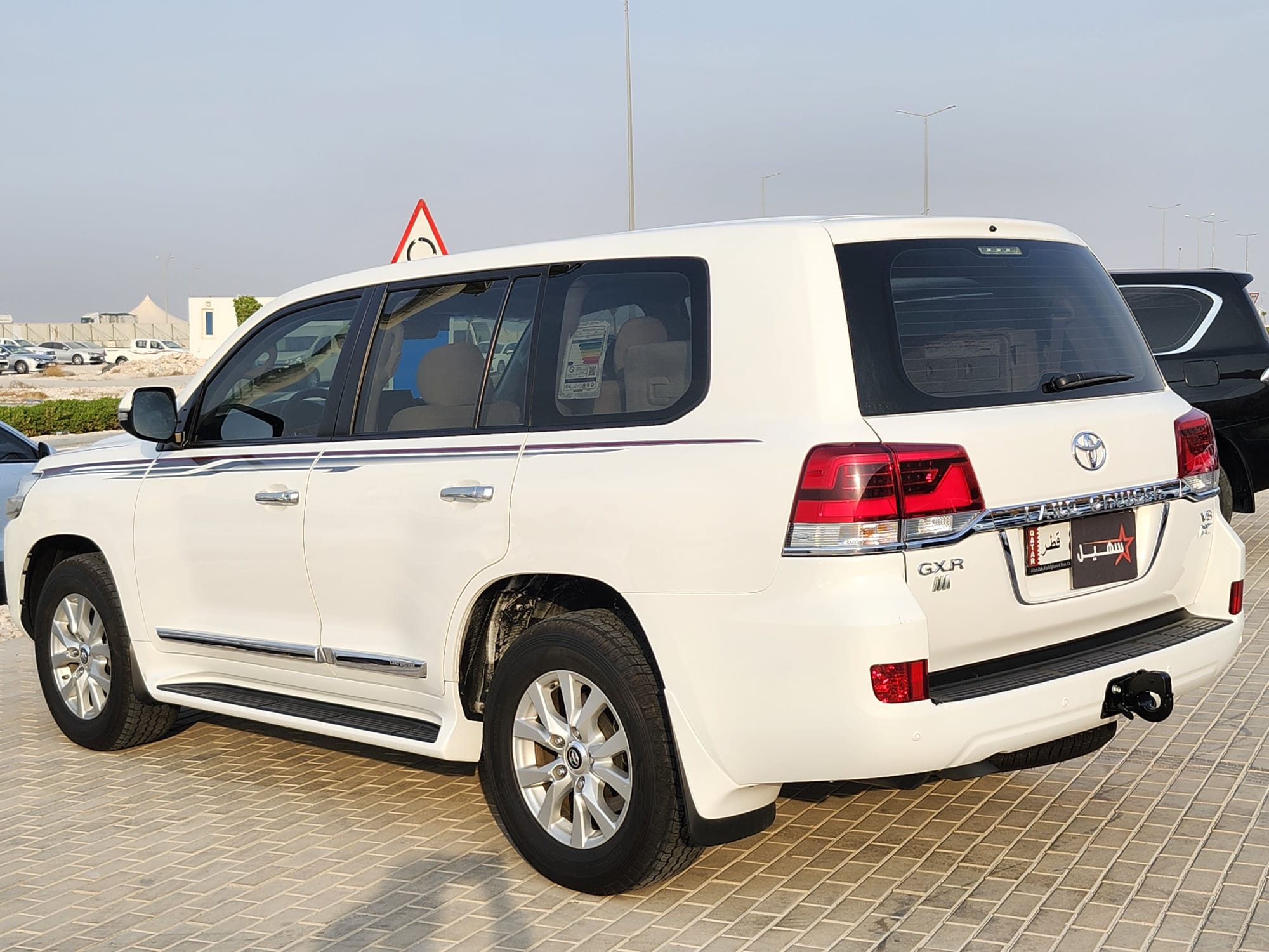 Toyota Land Cruiser GXR v8 2020 - Image 3