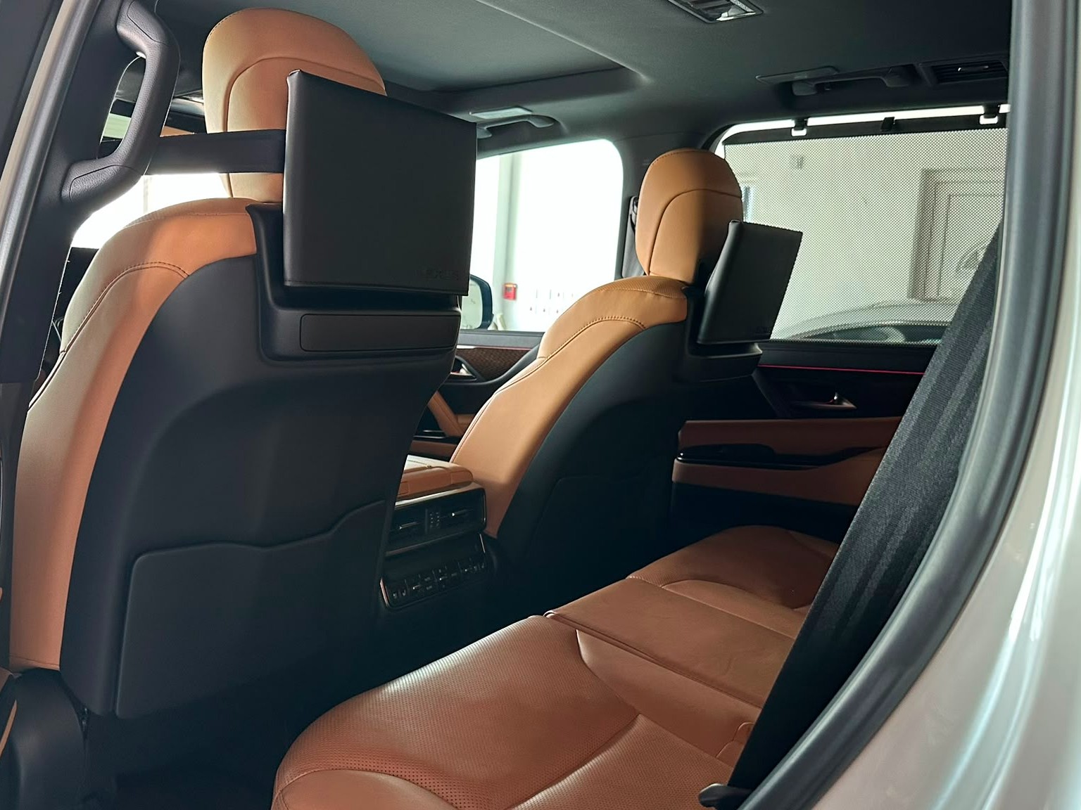 Lexus LX 600 2023 - Image 3