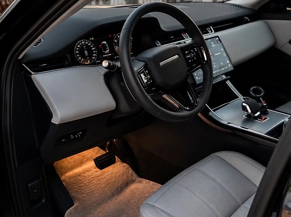 Land Rover Range Rover Evoque Dynamic 2025 - Image 4