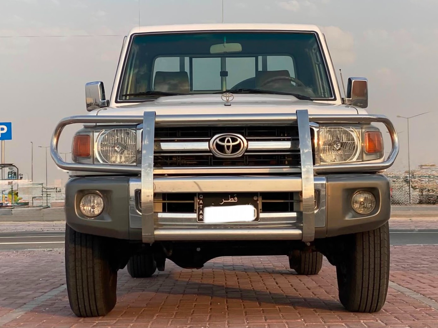 Toyota LX  2009 - Image 2