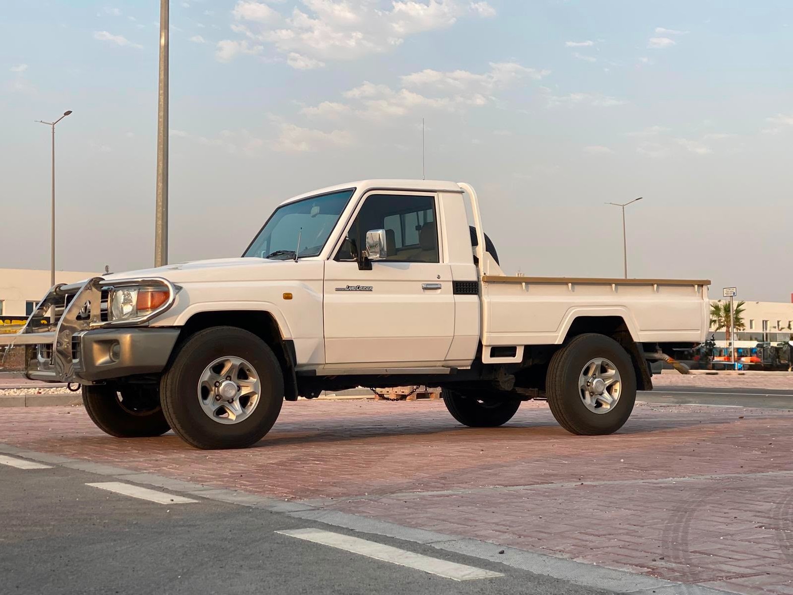 Toyota LX  2009 - Image 3