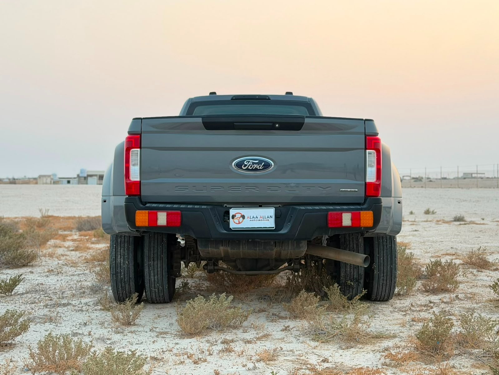 Ford f-450 2022 - Image 3