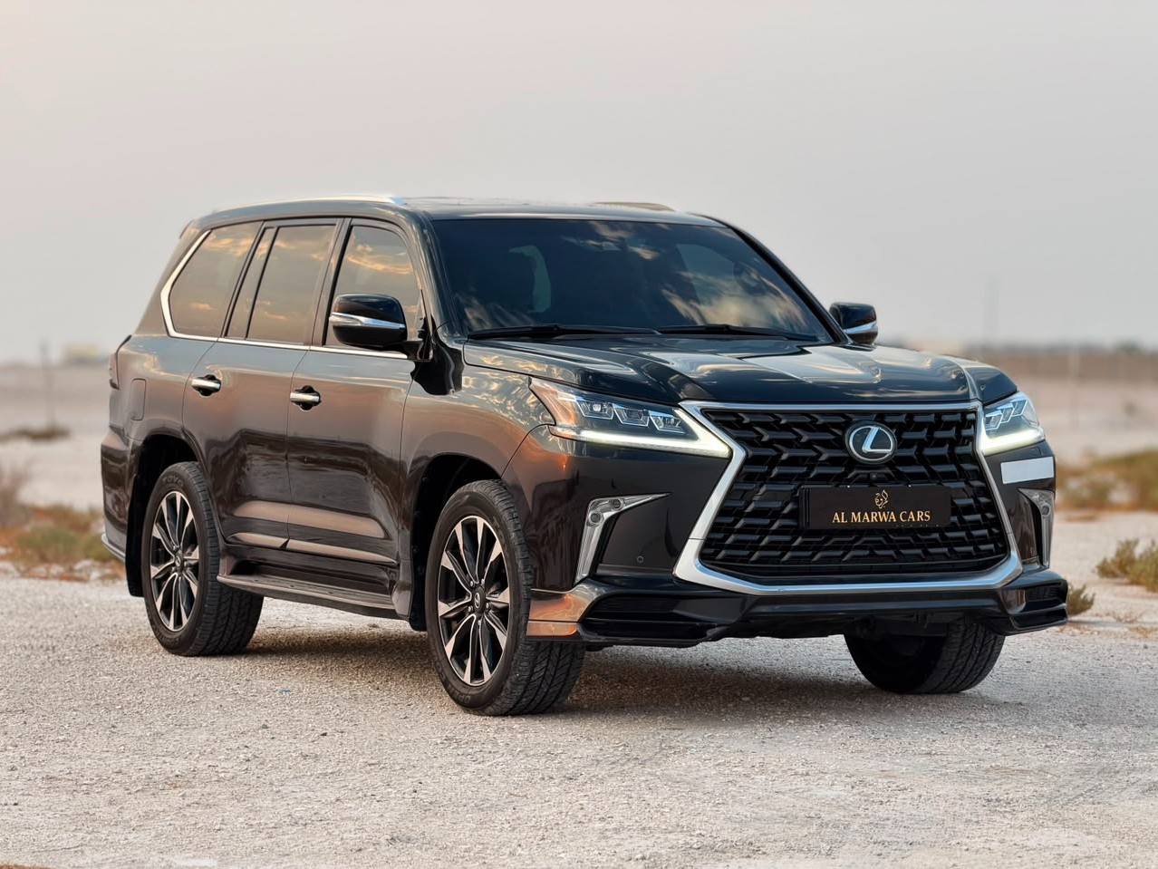 Lexus LX 570 S Black Edition 2021