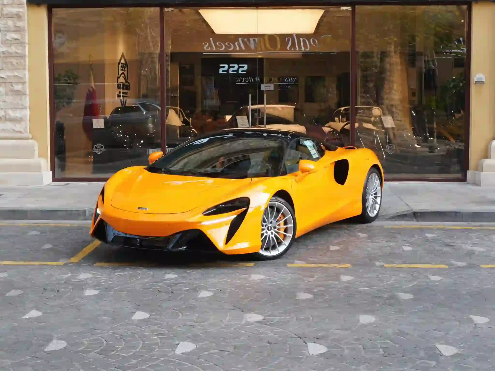 McLaren Artura spider 2026 - Image 4