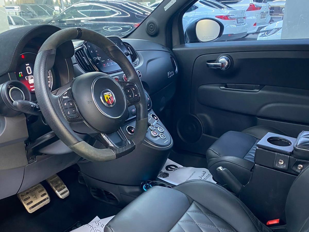 Fiat Abarth 695 2024 - Image 2