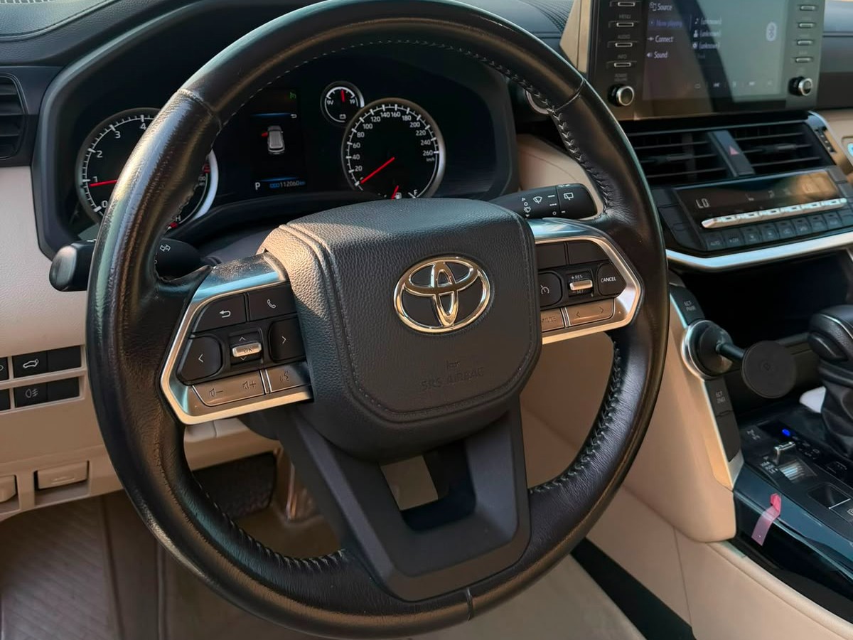 Toyota Land Cruiser GX 2023 - Image 3