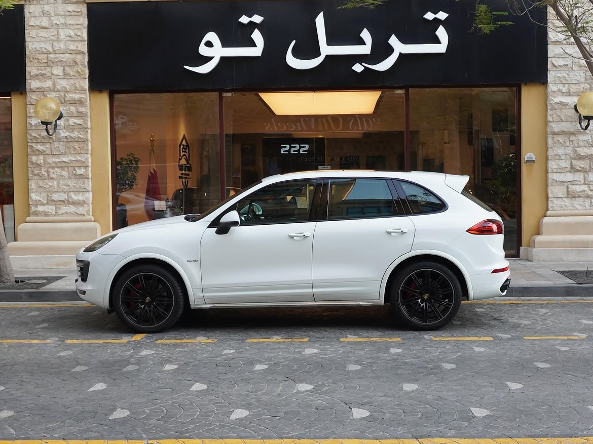 Porsche Cayenne Turbo  2015 - Image 4