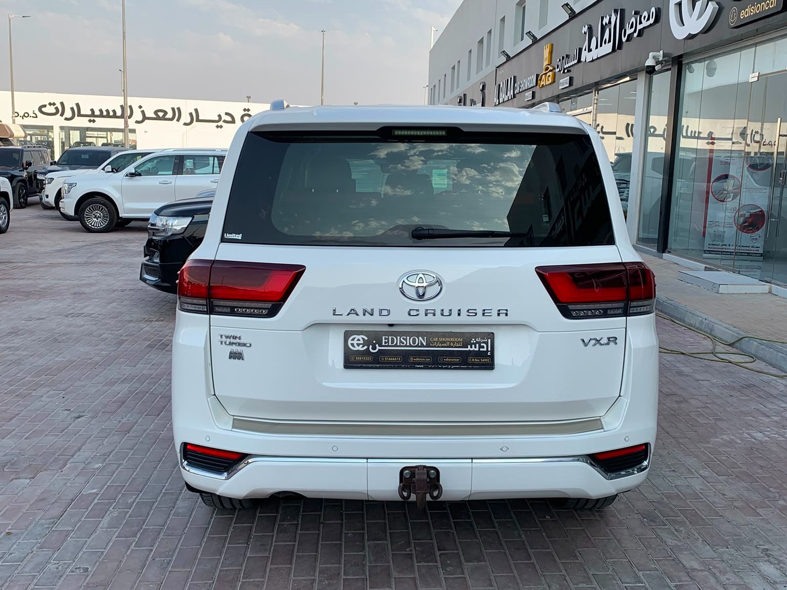 Toyota Land Cruiser VXR Twin Turbo 2022 - Image 4