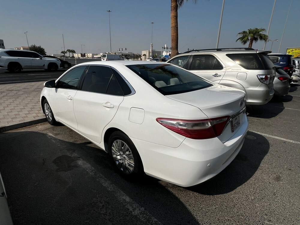 Toyota Camry Standard 2017 - Image 3