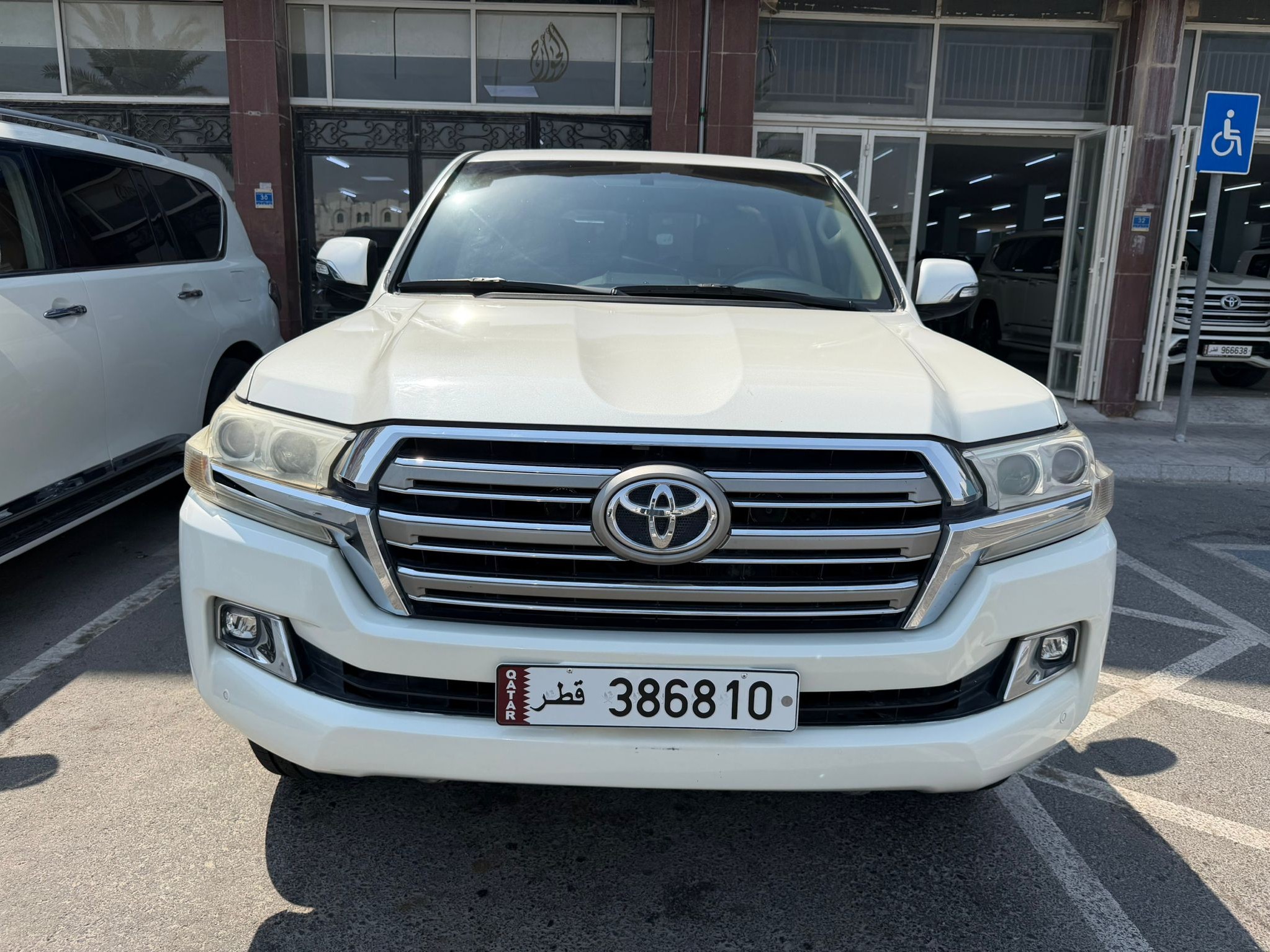 Toyota Land Cruiser GXR v6 2017 - Image 2