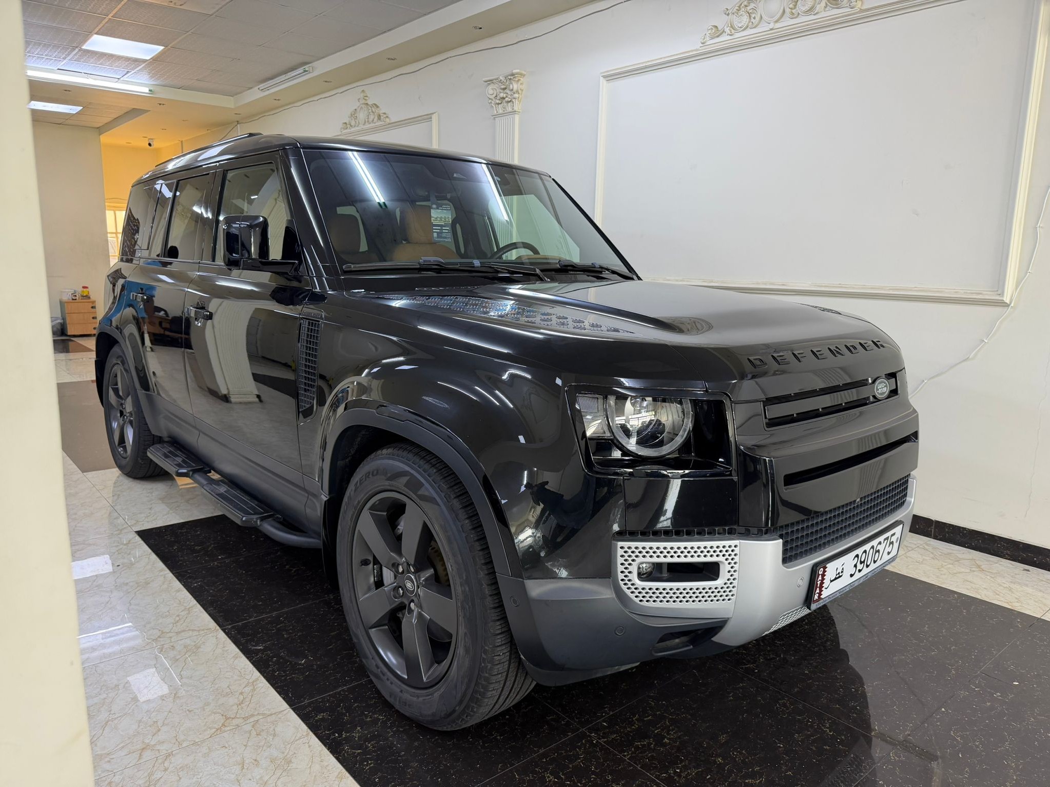 Land Rover Defender 110 3.0i6 HSE 2023
