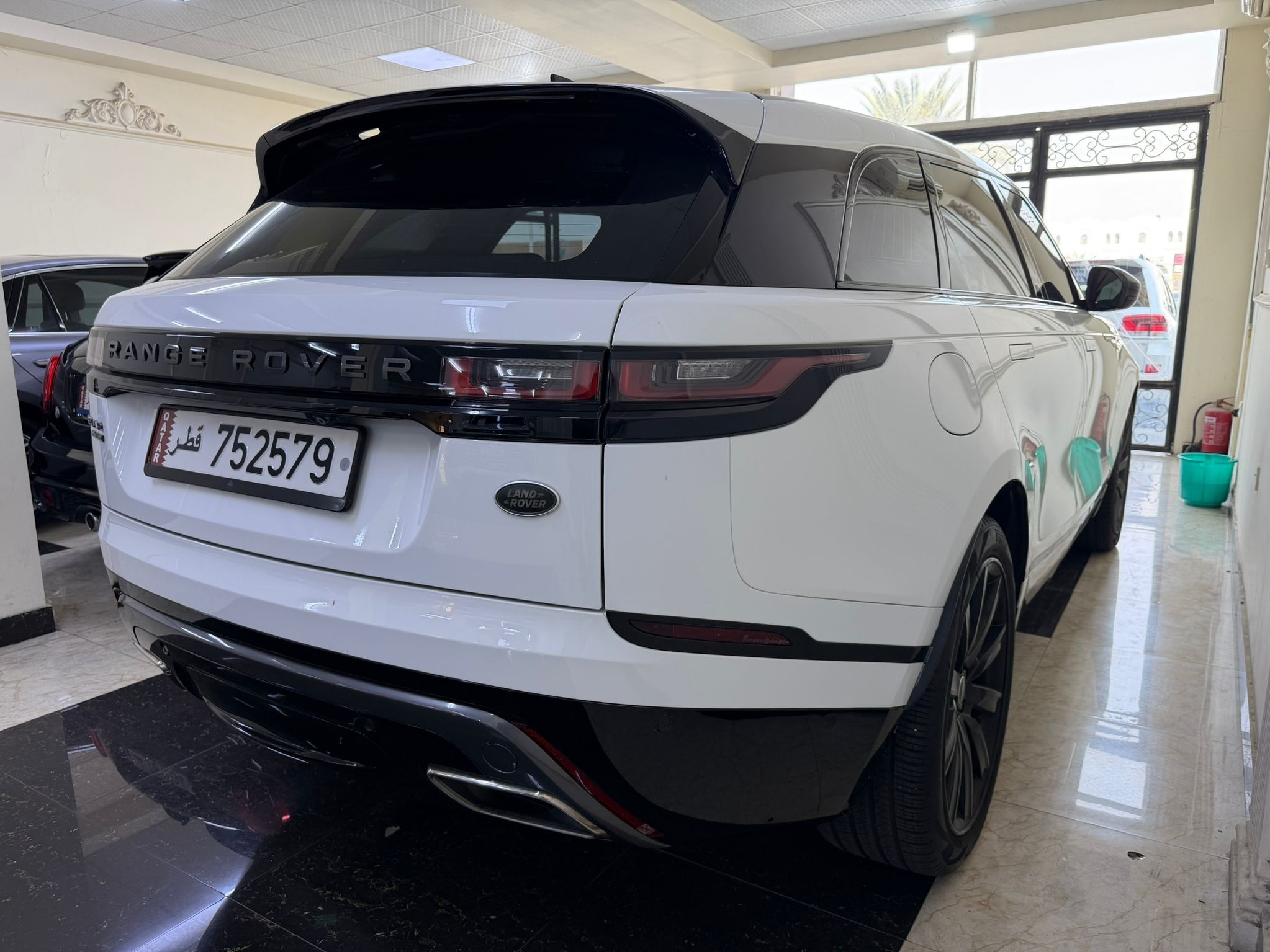 Land Rover Range Rover Velar R-Dynamic 2018 - Image 4