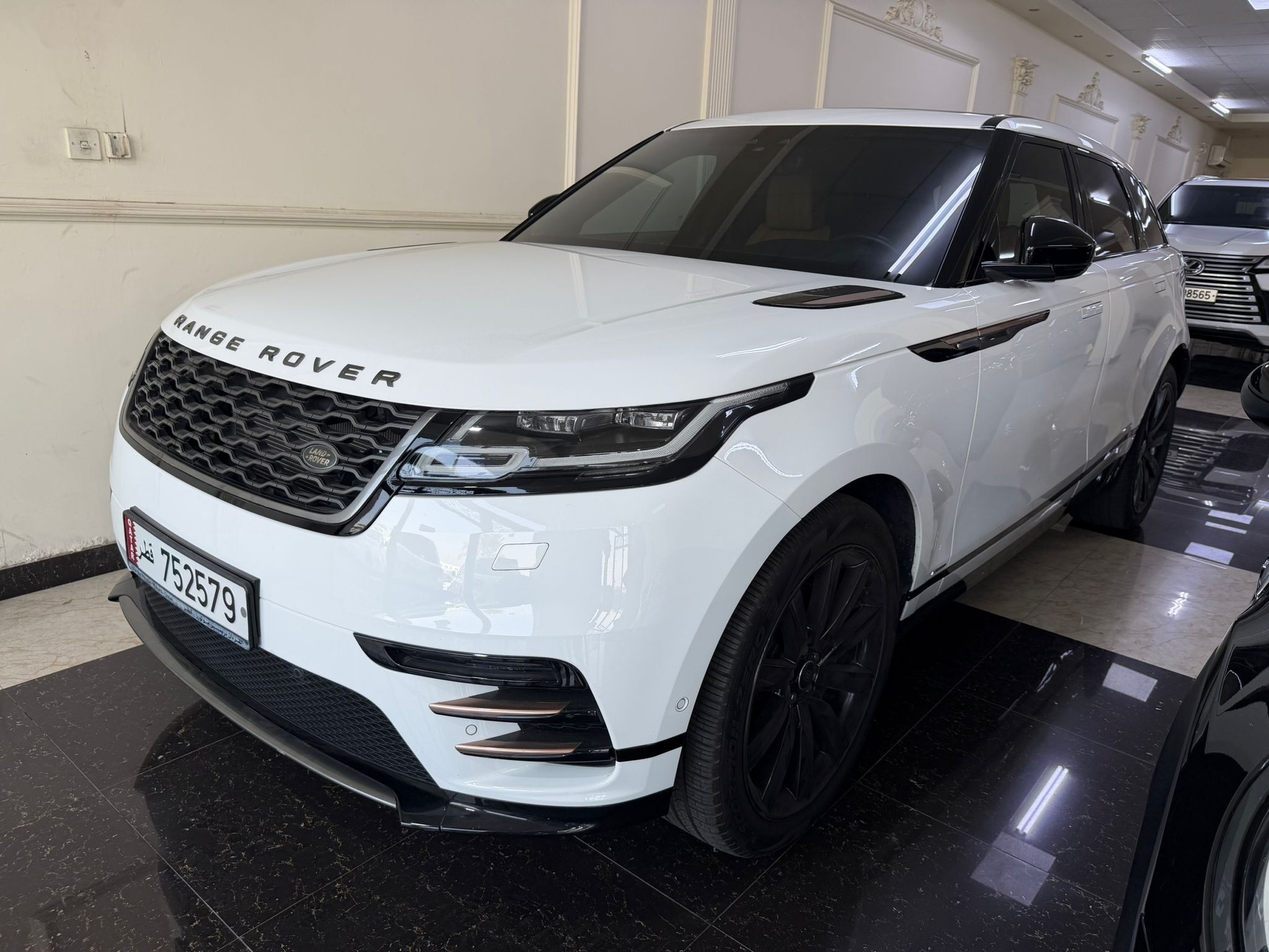 Land Rover Range Rover Velar R-Dynamic 2018 - Image 3
