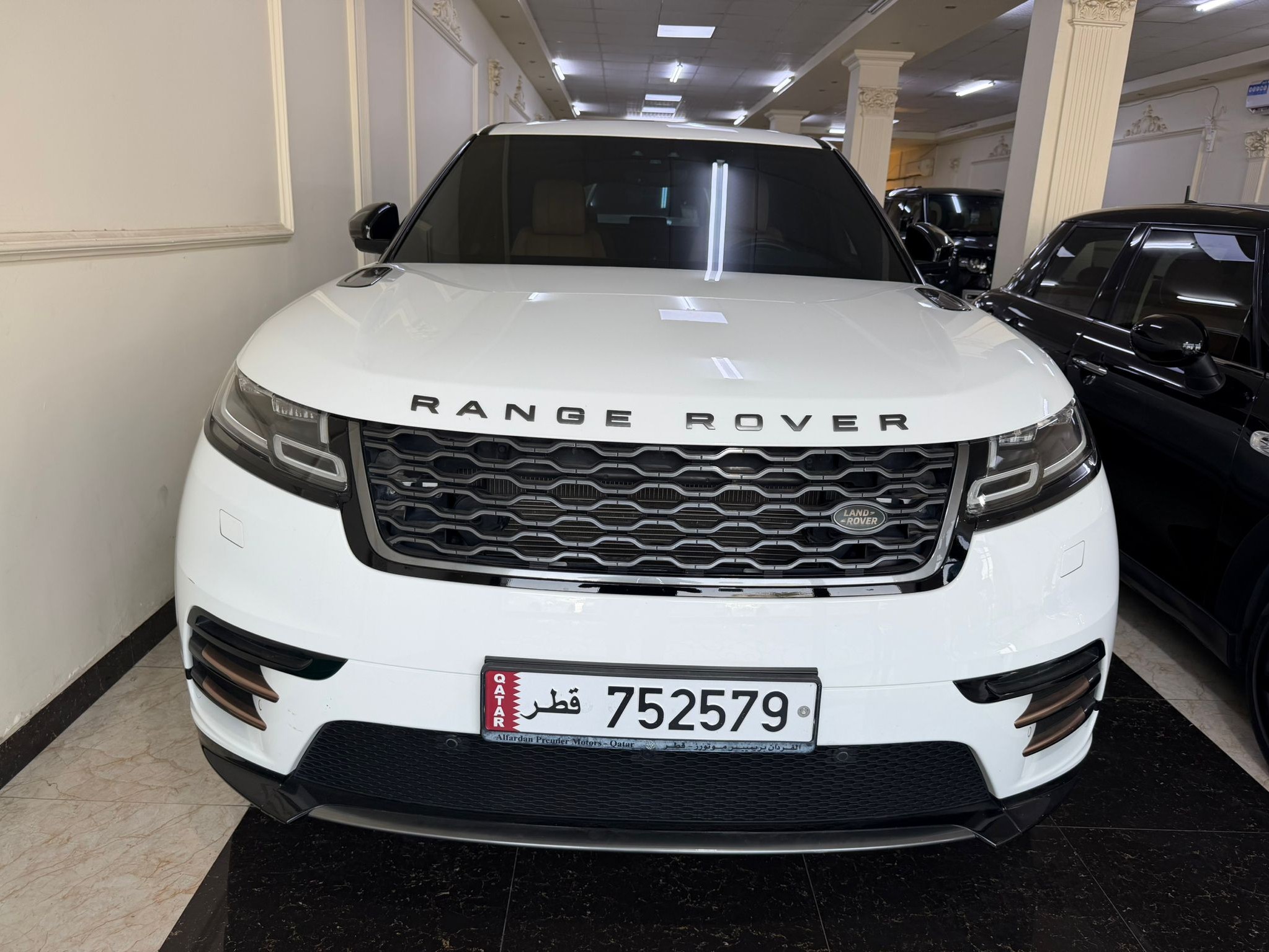 Land Rover Range Rover Velar R-Dynamic 2018 - Image 2