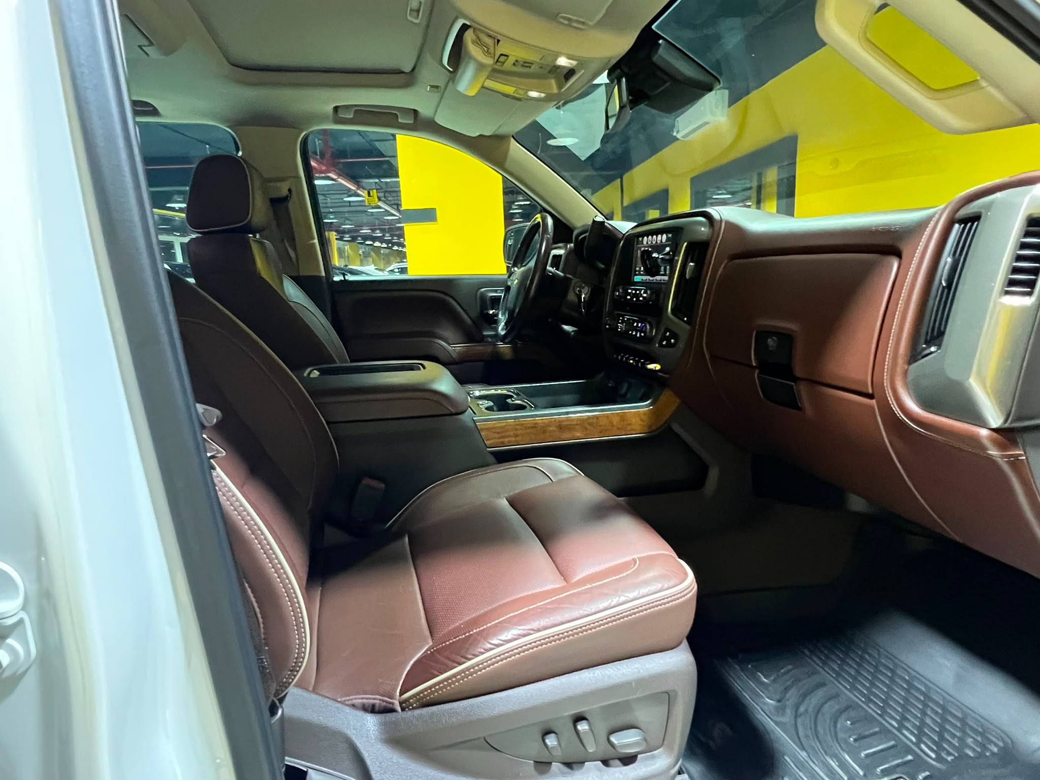 Chevrolet Silverado 2016 - Image 3