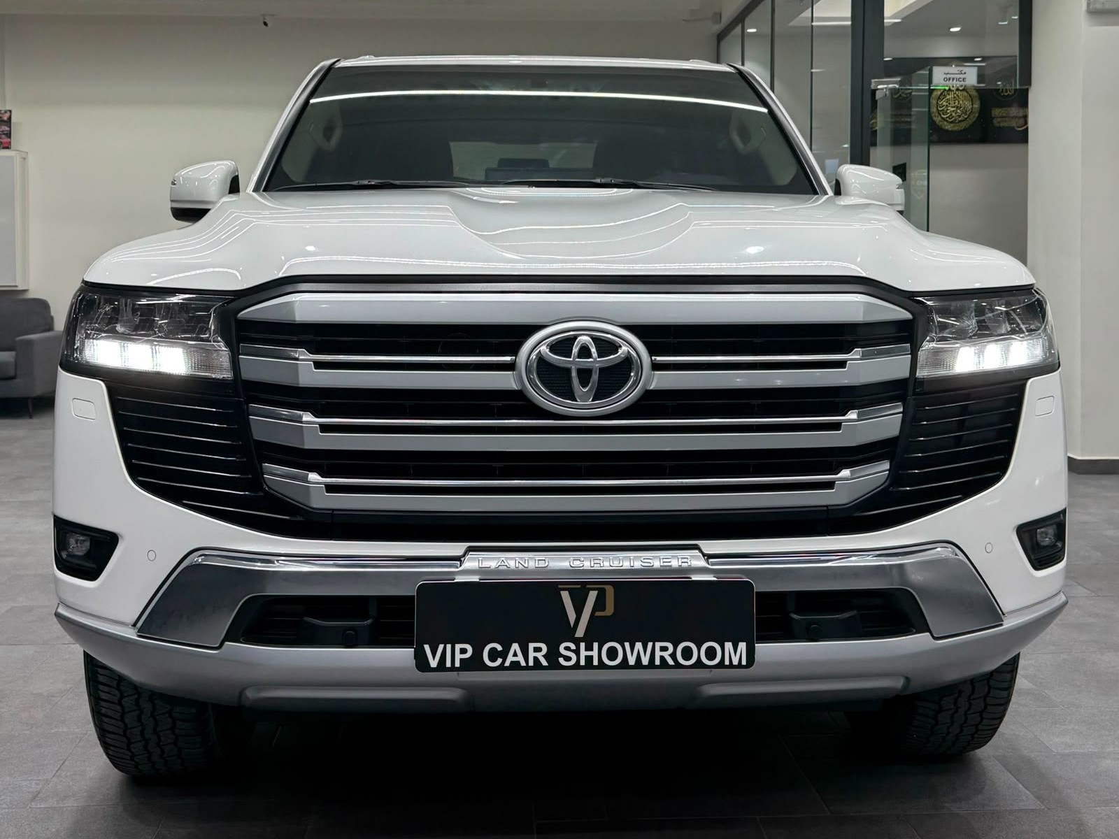 Toyota Land Cruiser GX 2022 - Image 2
