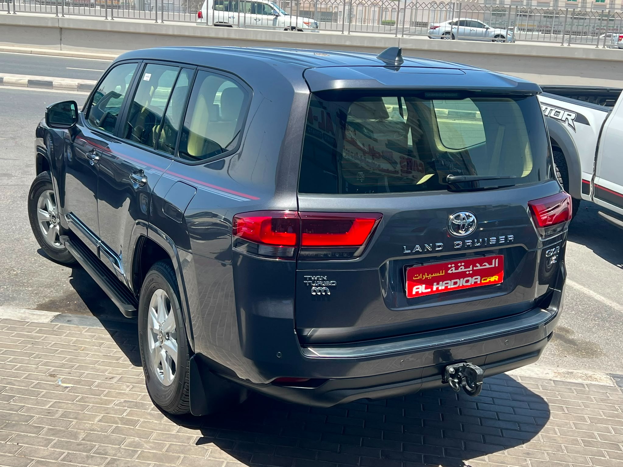 Toyota Land Cruiser GXR Twin Turbo 2026 - Image 4