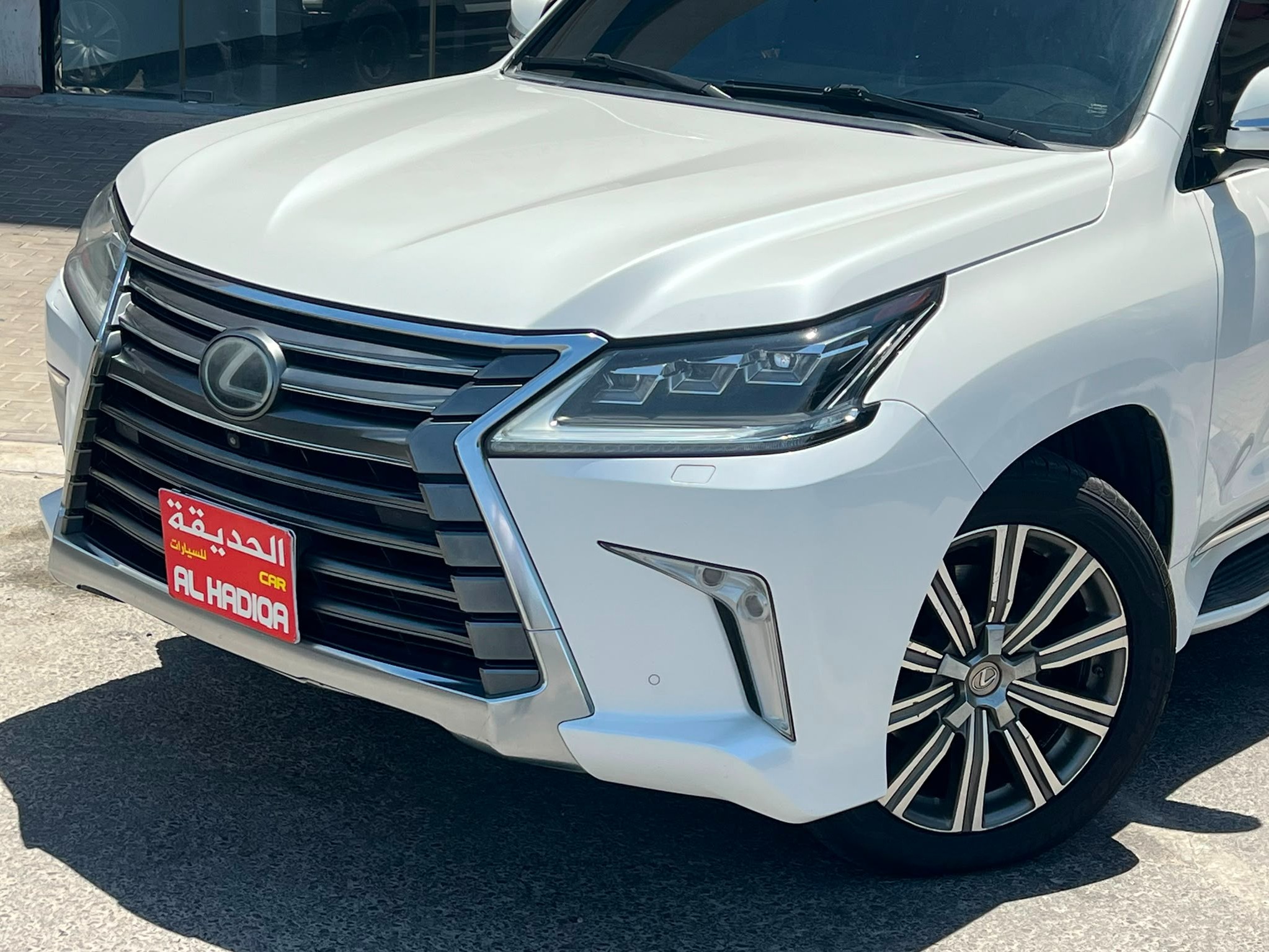 Lexus LX 570 2017 - Image 3