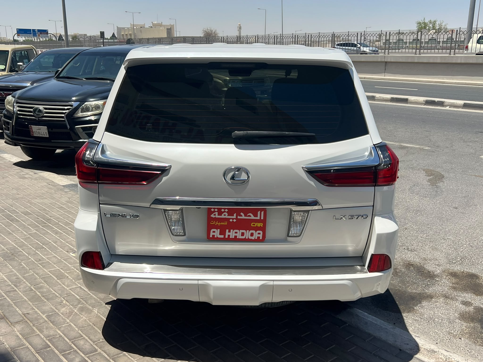 Lexus LX 570 2017 - Image 4